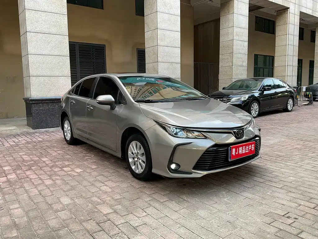 Toyota Corolla — фото 2
