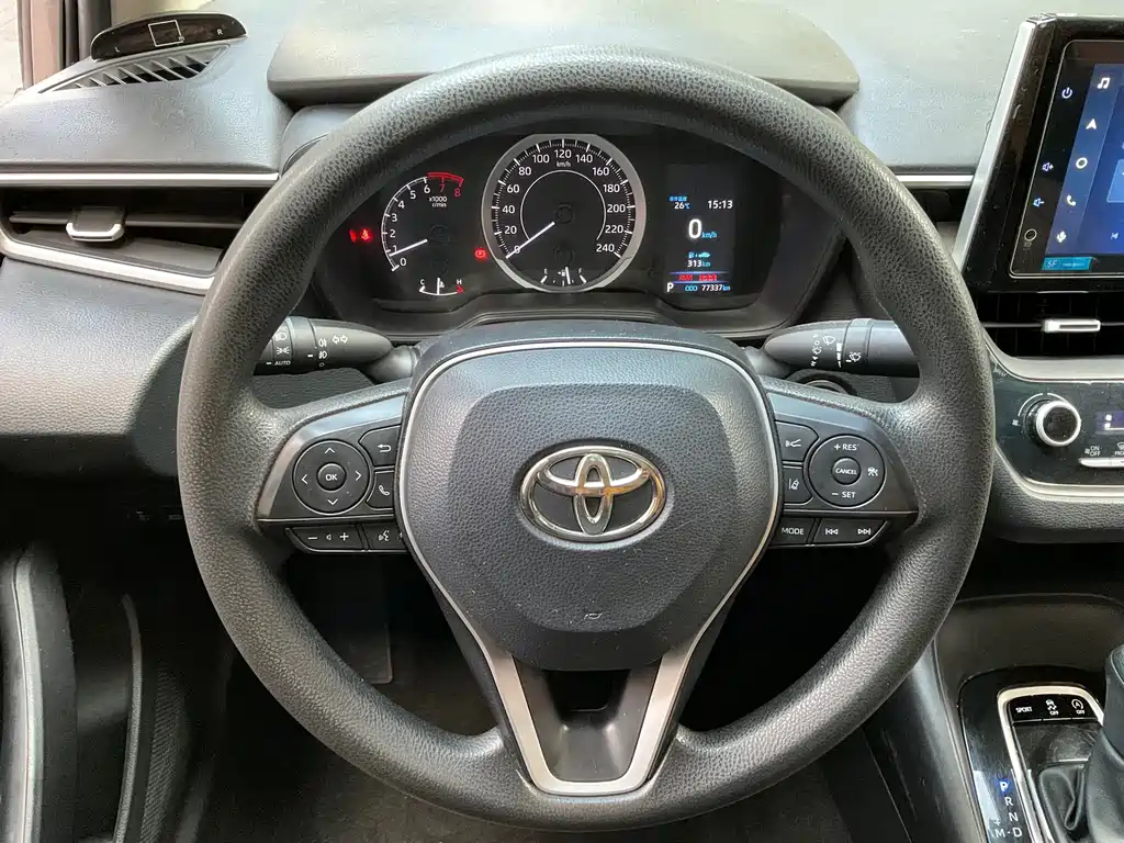 Toyota Corolla — фото 5