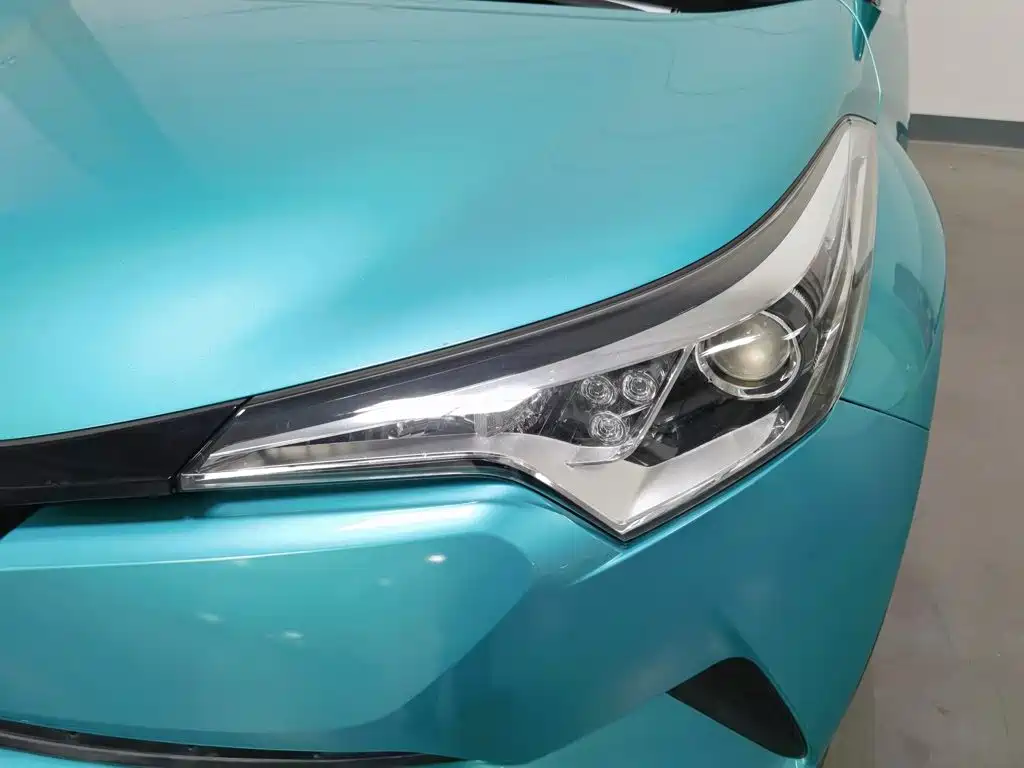 Toyota C-HR — фото 7