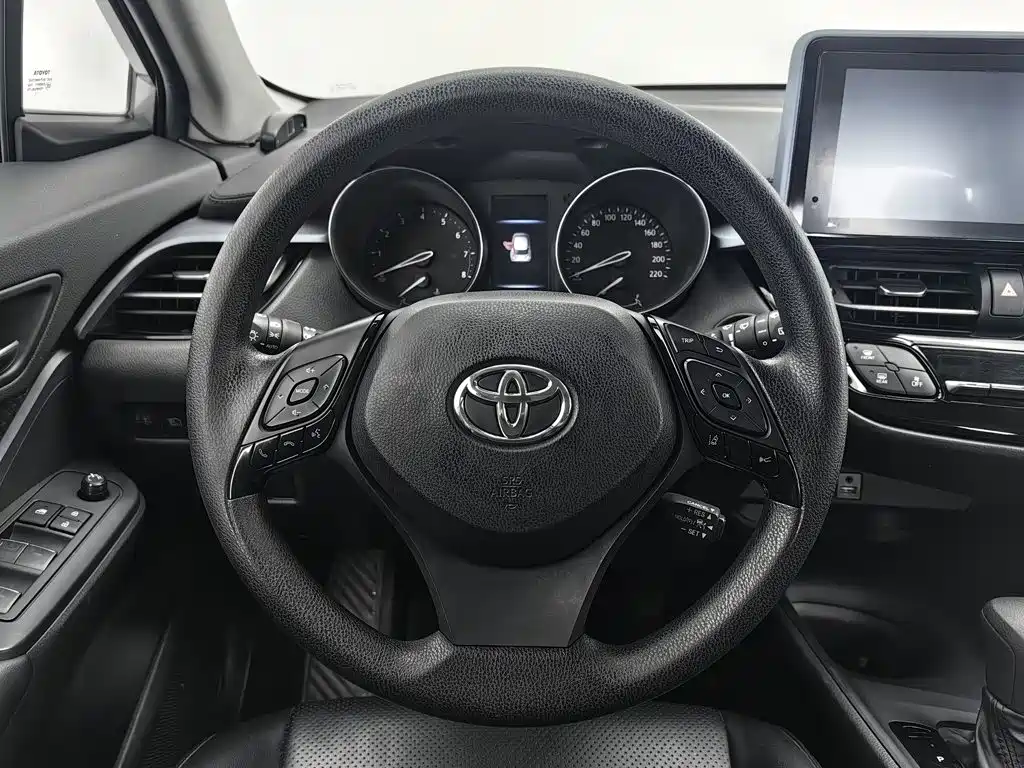 Toyota IZOA — фото 11