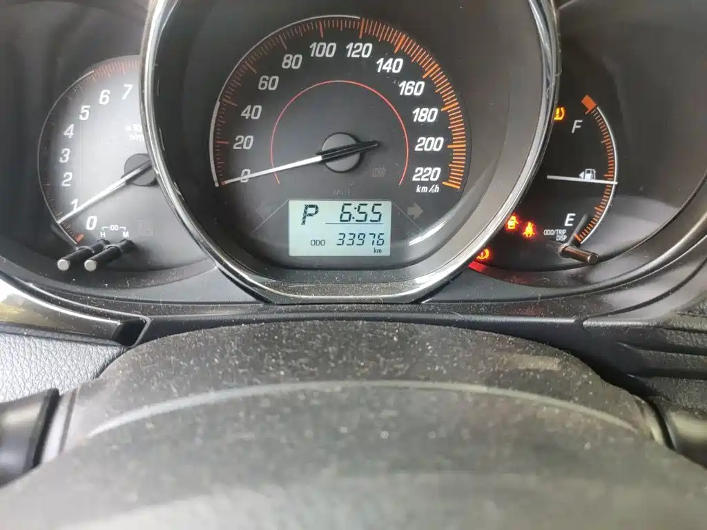Toyota Yaris L — фото 8