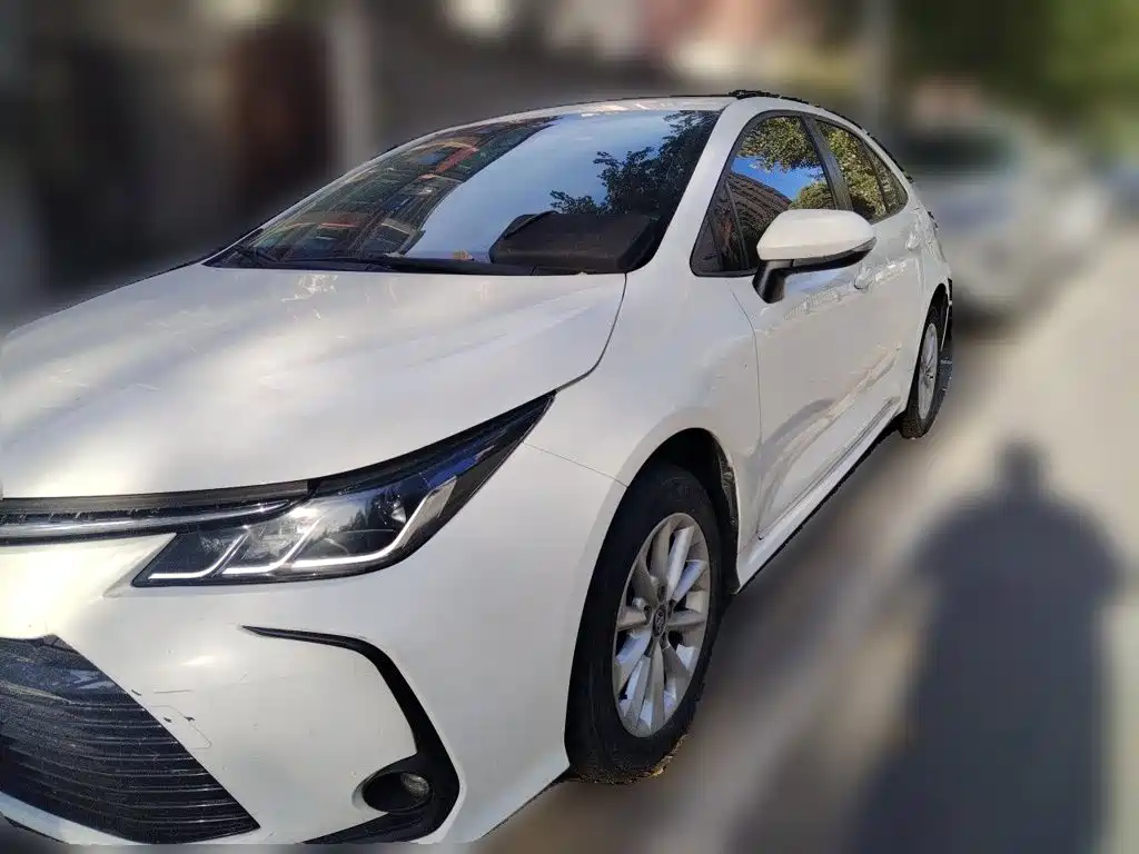 Toyota Corolla — фото 2