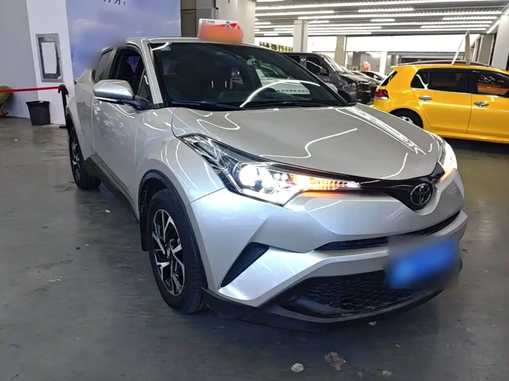 Toyota C-HR — фото 3