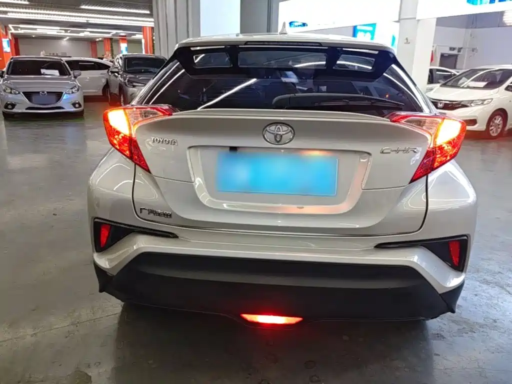 Toyota C-HR — фото 5