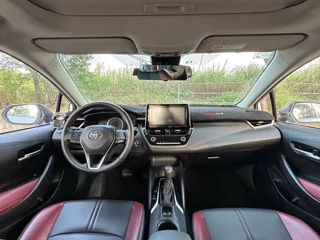 Toyota Corolla — фото 6