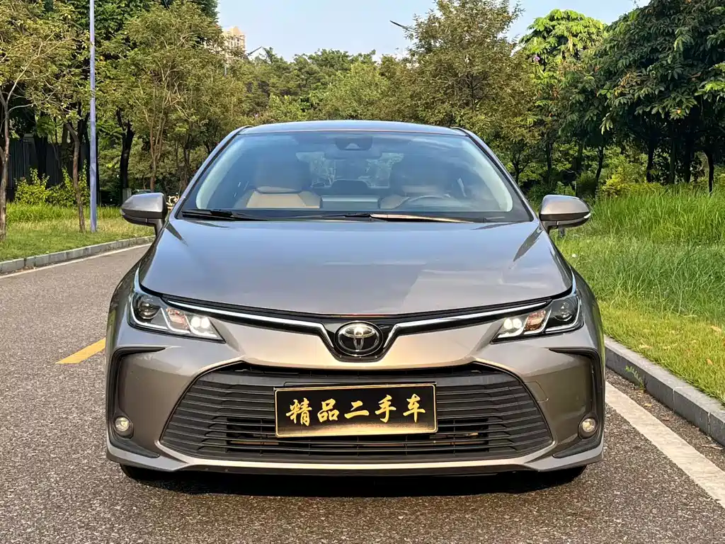 Toyota Corolla — фото 2