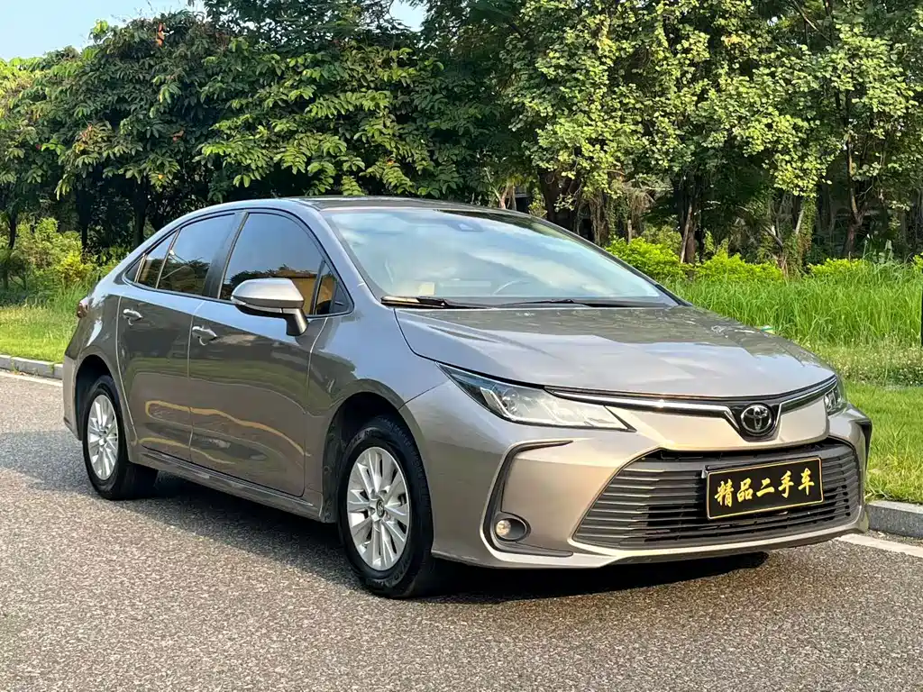 Toyota Corolla — фото 3