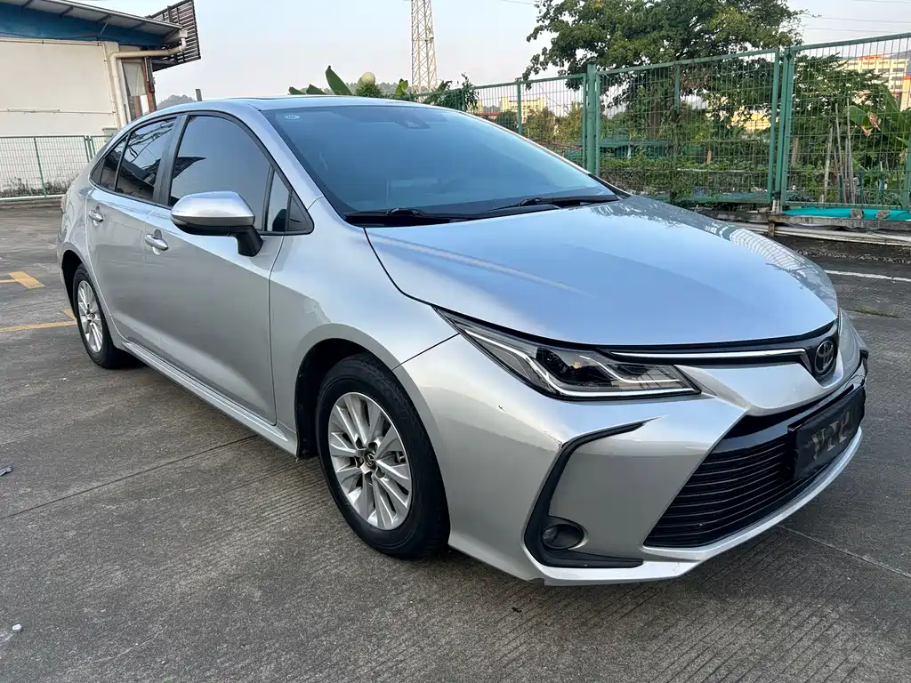 Toyota Corolla — фото 3