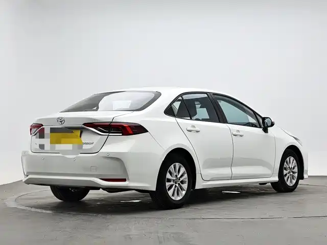 Toyota Corolla — фото 3