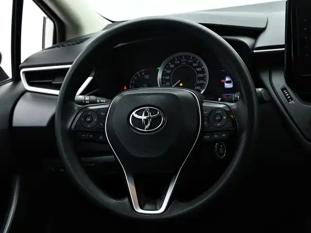 Toyota Corolla — фото 7