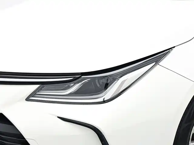 Toyota Corolla — фото 9