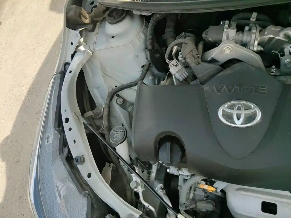 Toyota Yaris L — фото 20
