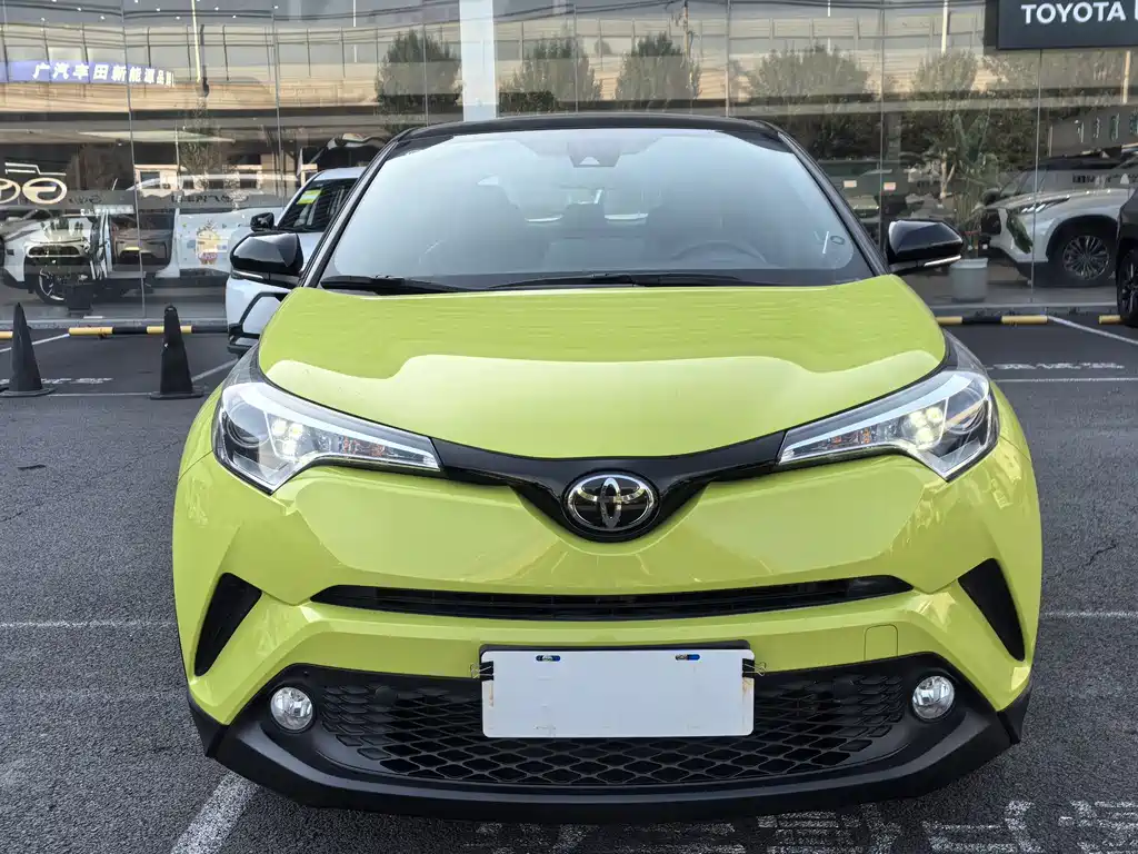 Toyota C-HR — фото 2