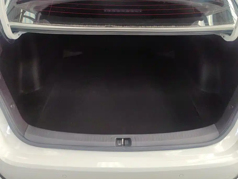 Toyota Allion — фото 4