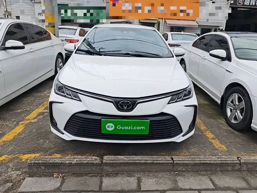 Toyota Corolla — фото 2