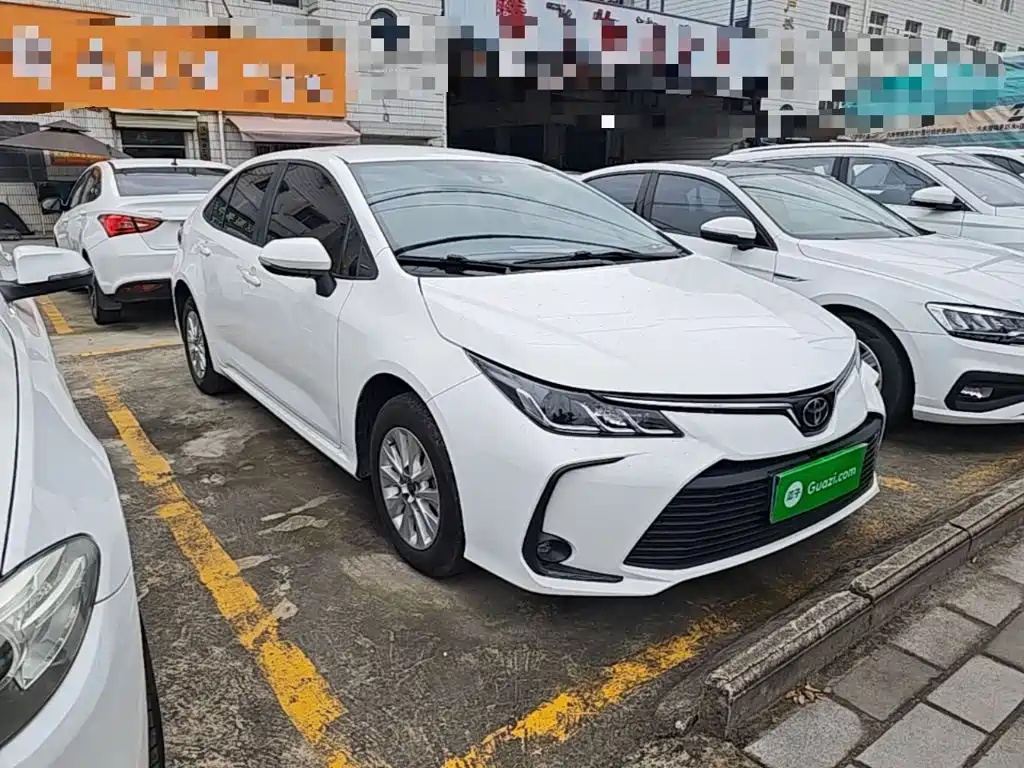 Toyota Corolla — фото 3