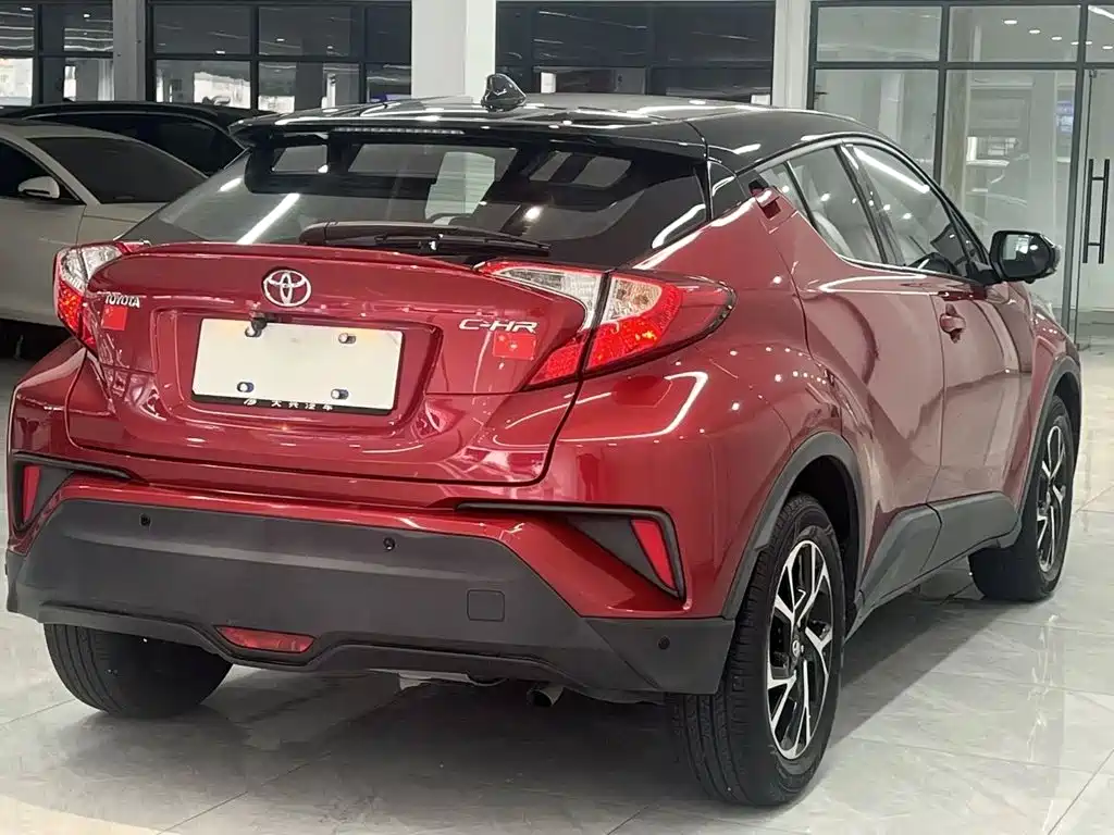 Toyota C-HR — фото 7