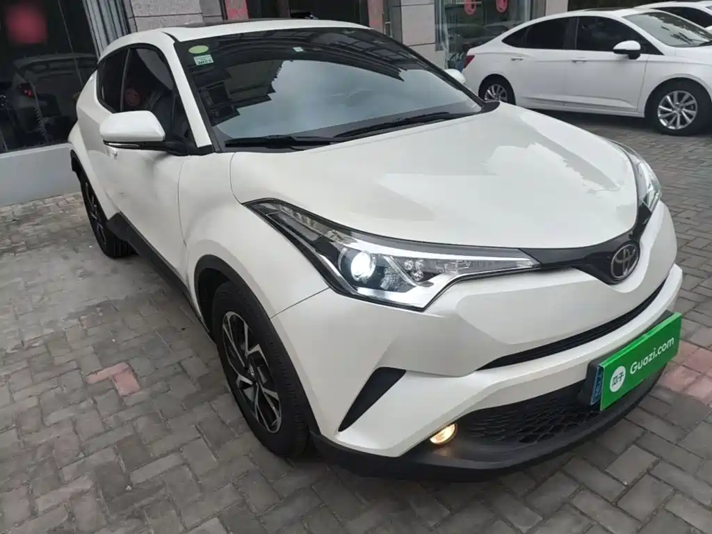 Toyota C-HR — фото 3