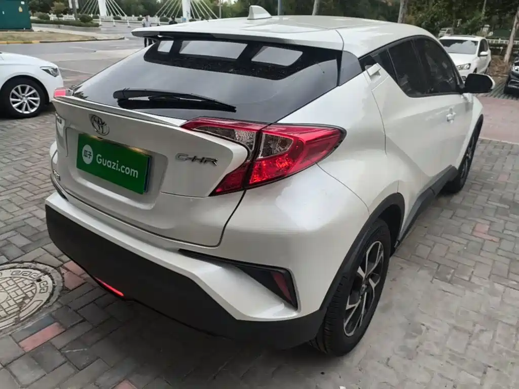 Toyota C-HR — фото 6
