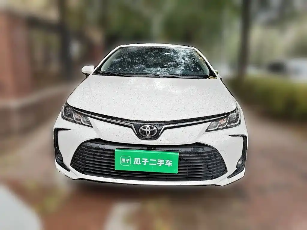 Toyota Corolla — фото 2
