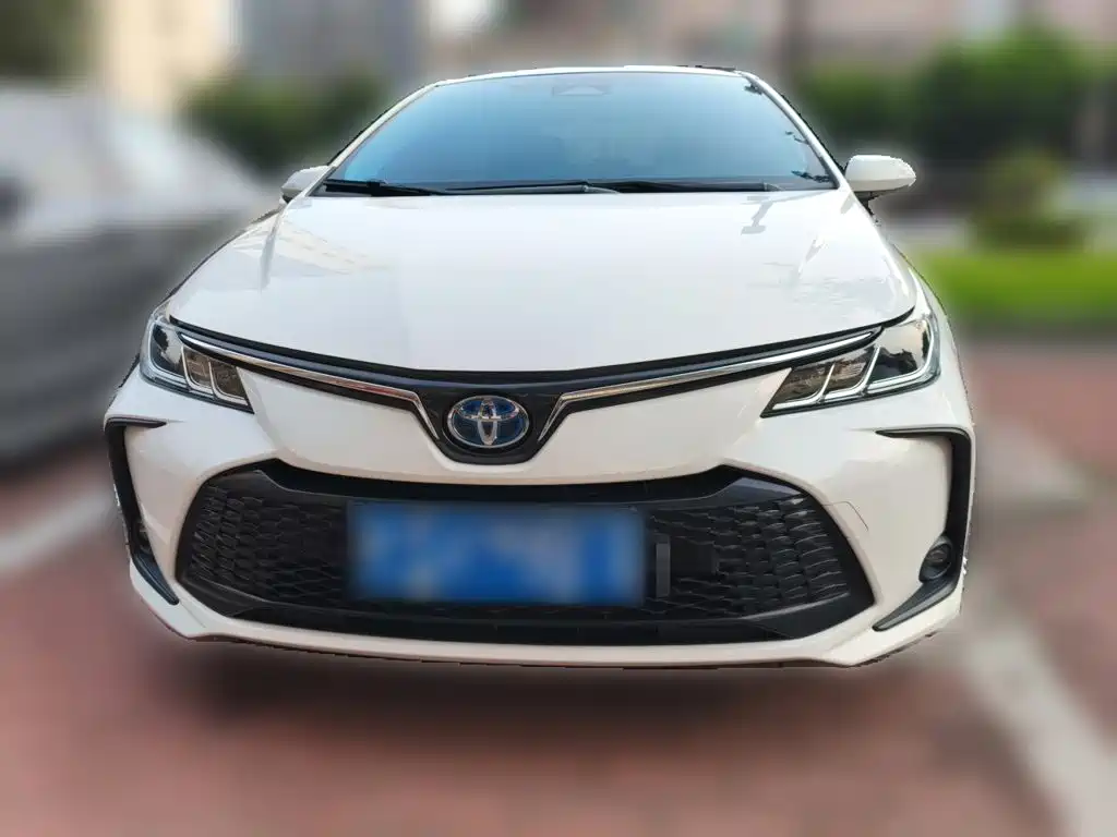 Toyota Corolla — фото 2