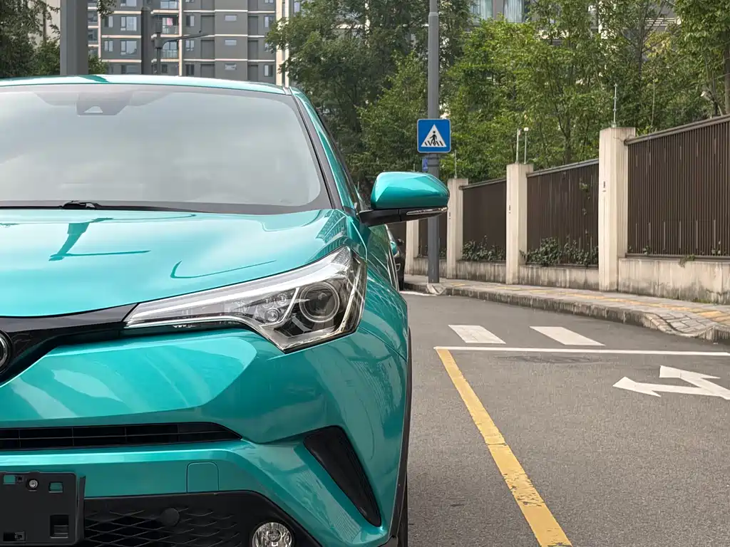 Toyota C-HR — фото 3