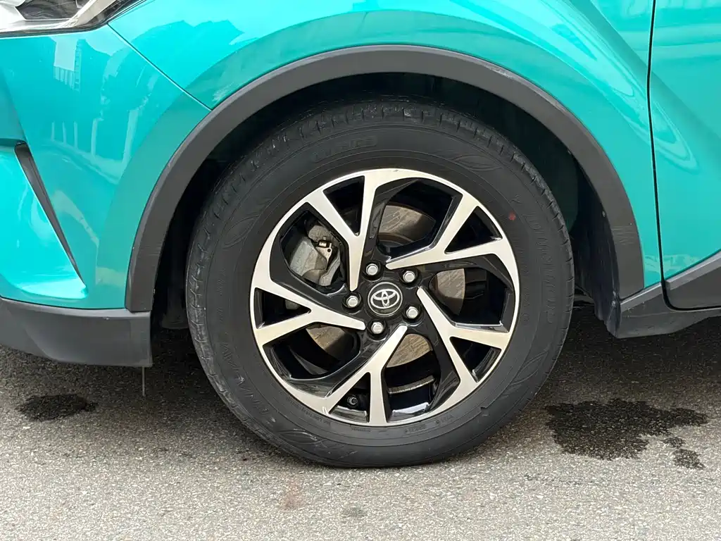 Toyota C-HR — фото 5