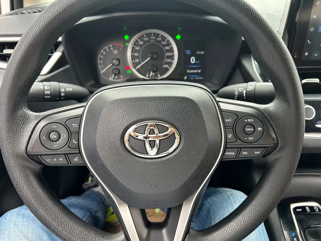 Toyota Corolla — фото 11