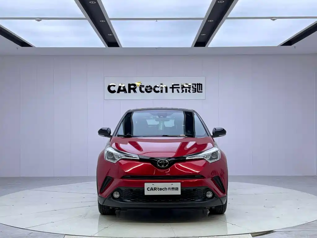 Toyota C-HR — фото 8