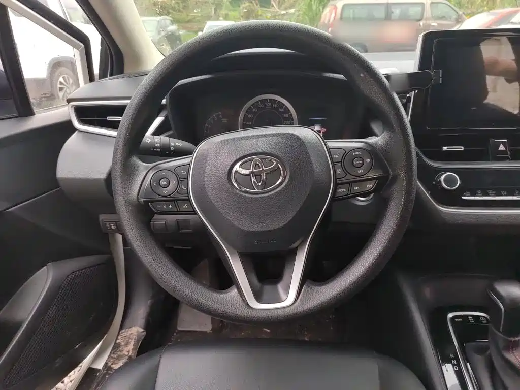 Toyota Corolla — фото 2