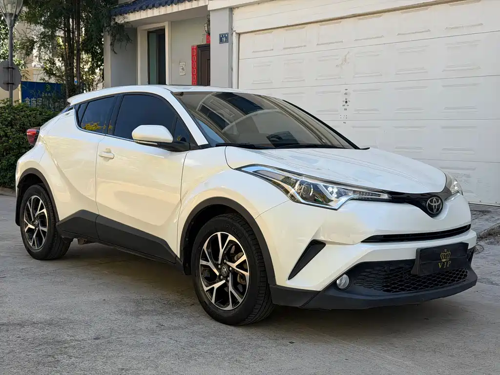 Toyota C-HR — фото 3
