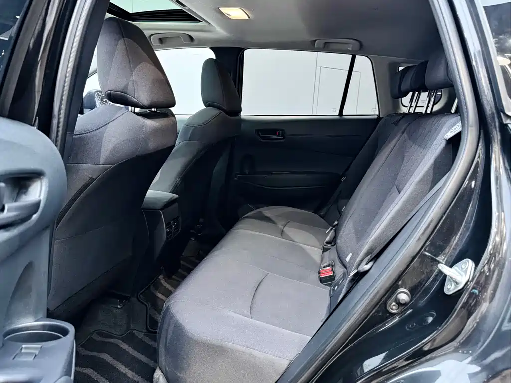 Toyota Corolla Cross — фото 10