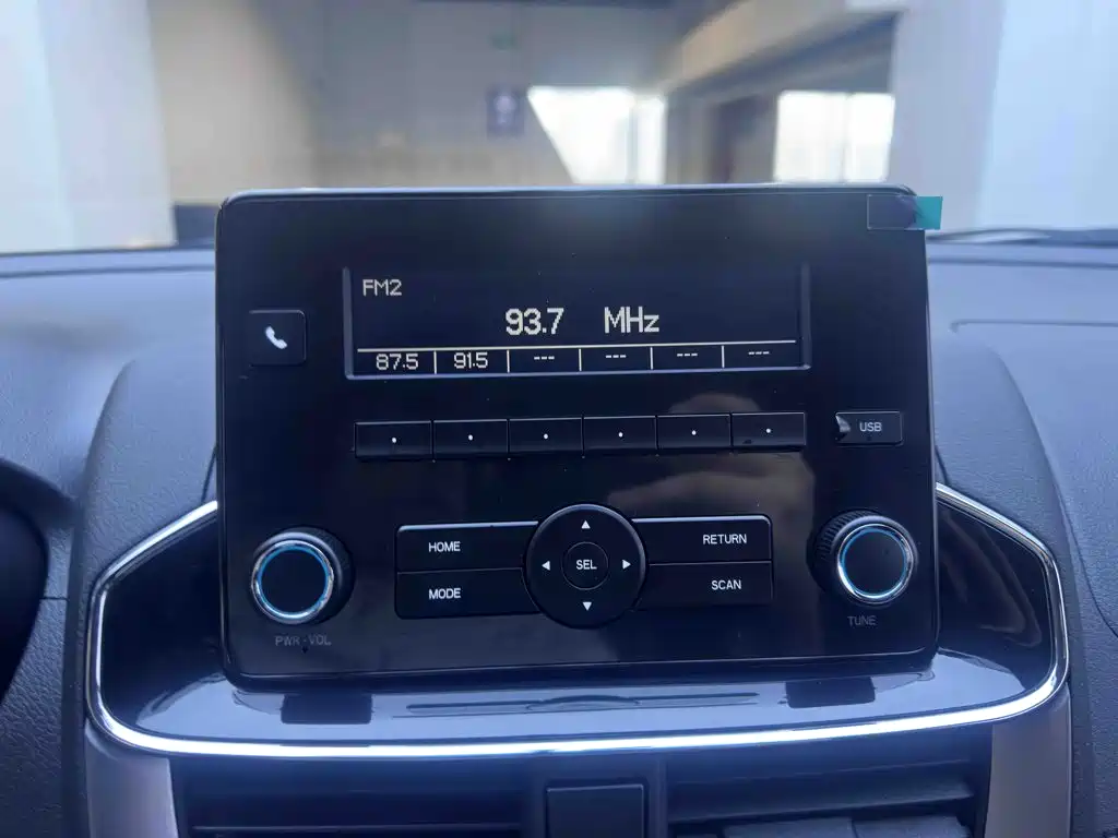 Toyota Yaris L — фото 14