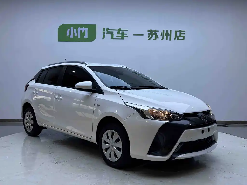 Toyota Yaris L — фото 3