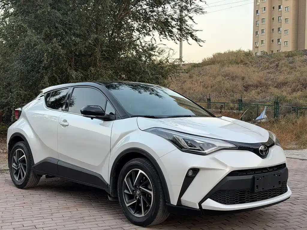 Toyota C-HR — фото 3