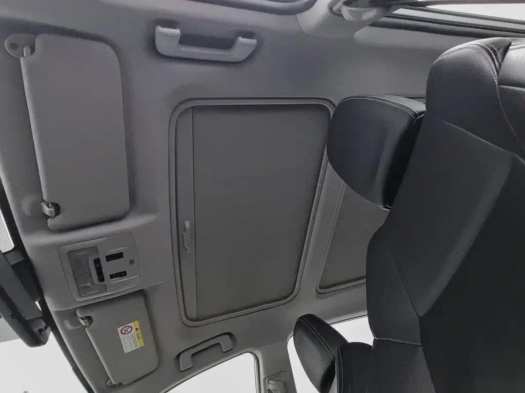 Toyota RAV4 — фото 14