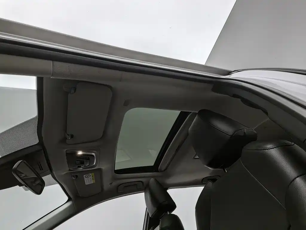 Toyota Corolla Cross — фото 14