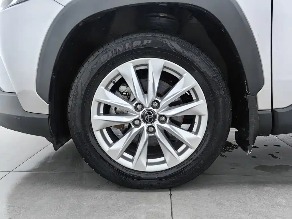 Toyota Corolla Cross — фото 17