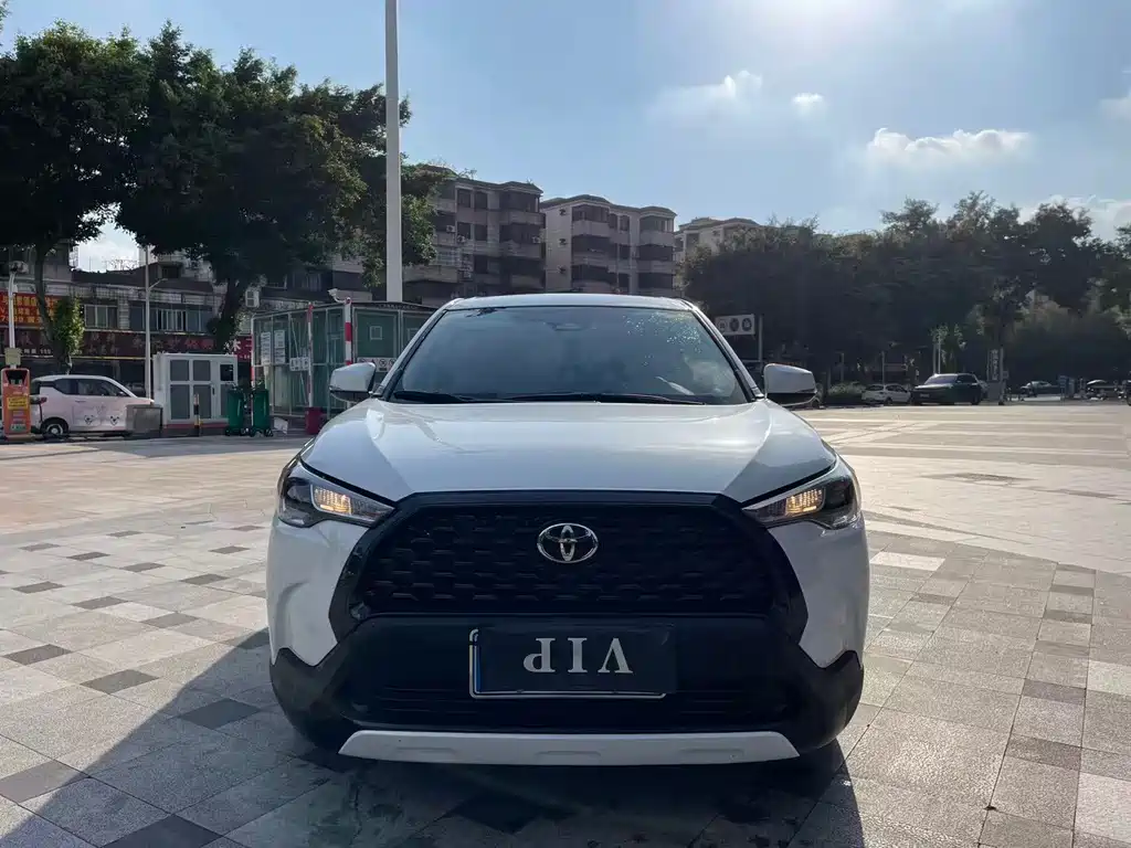 Toyota Corolla Cross — фото 2