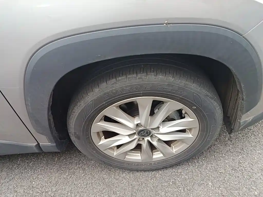 Toyota Corolla Cross — фото 11