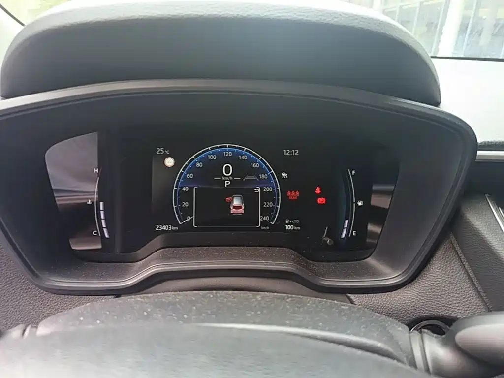 Toyota Corolla Cross — фото 15