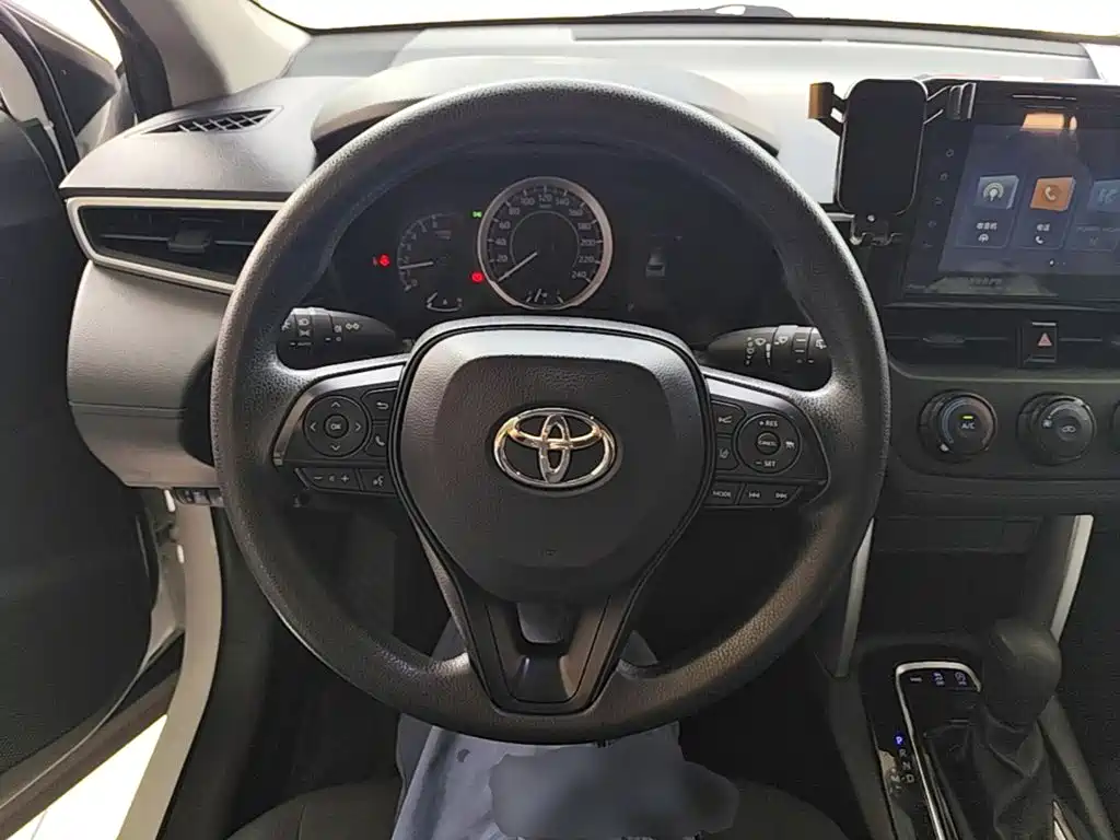 Toyota Corolla Cross — фото 6