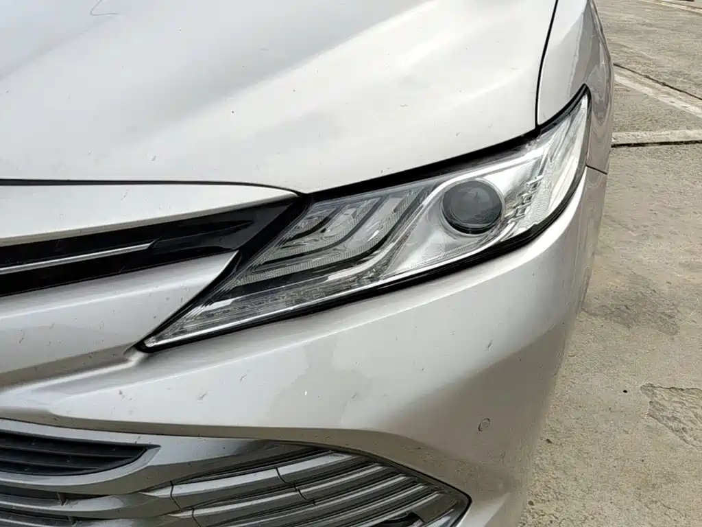 Toyota Camry — фото 23