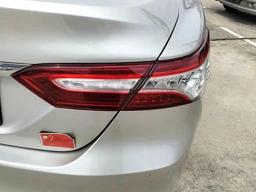 Toyota Camry — фото 7
