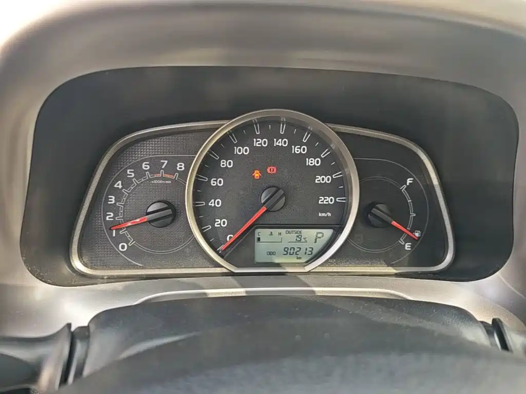 Toyota RAV4 — фото 11