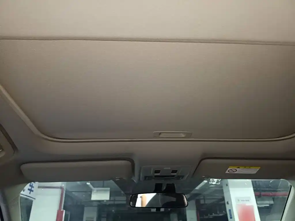 Toyota RAV4 — фото 17