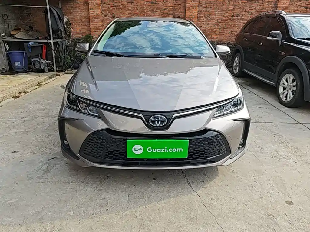 Toyota Corolla — фото 2