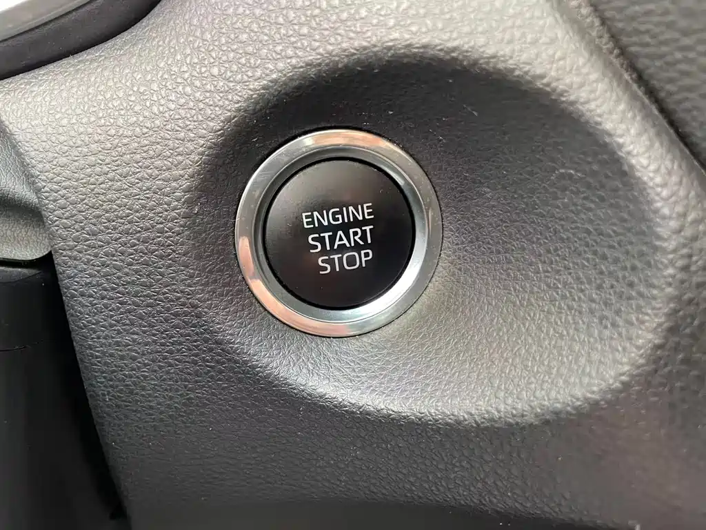 Toyota Corolla Cross — фото 20