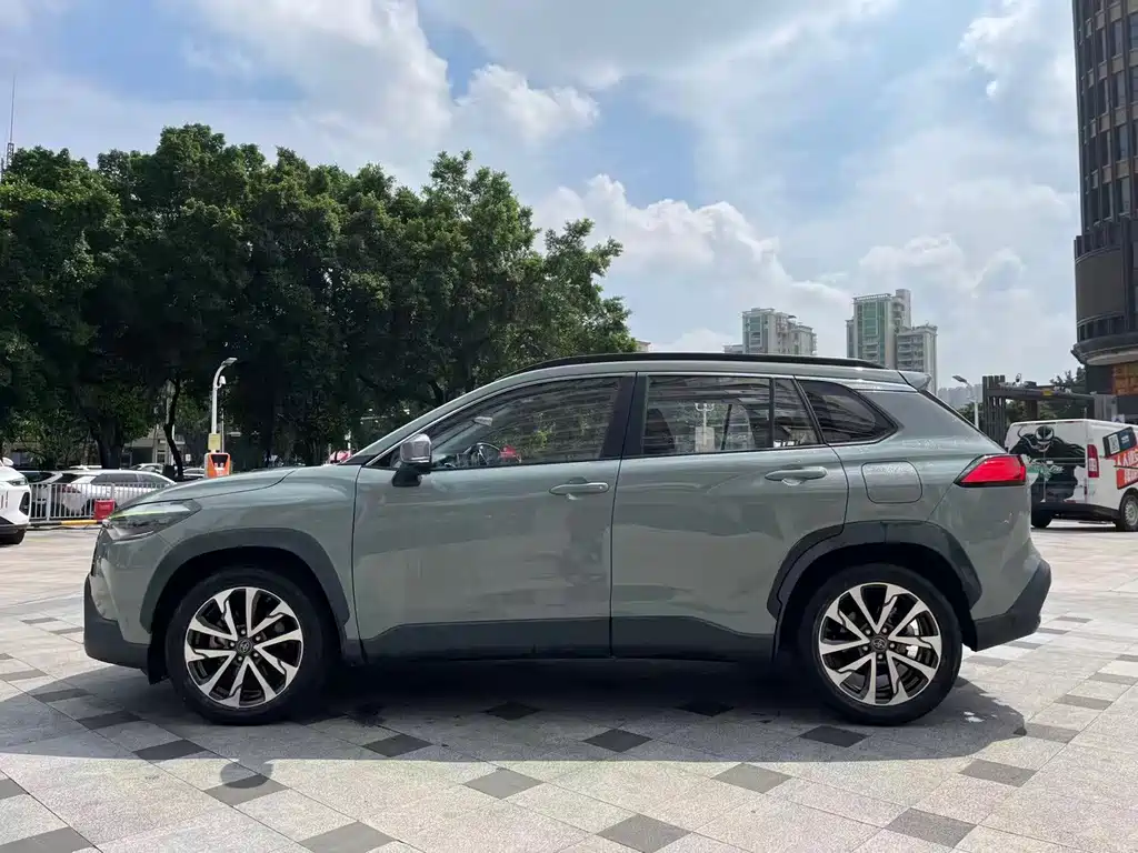 Toyota Corolla Cross — фото 4