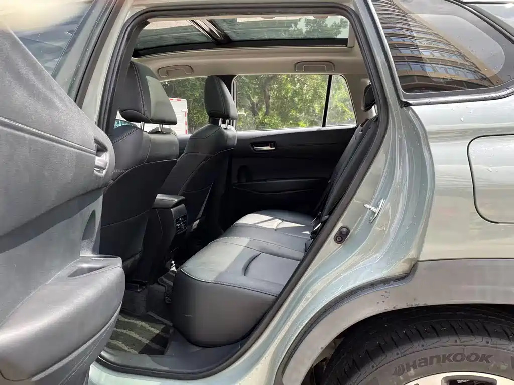 Toyota Corolla Cross — фото 9